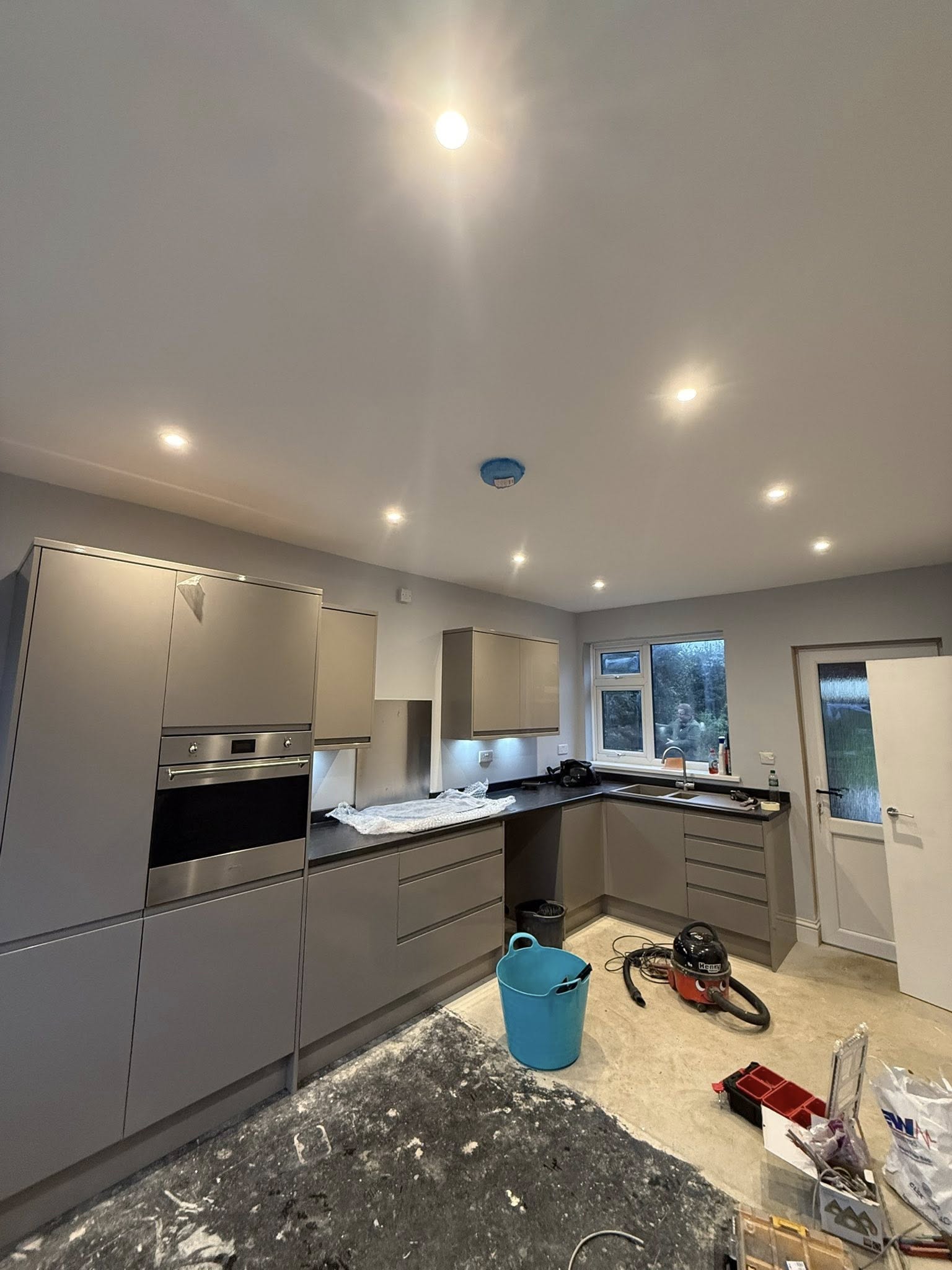 Kitchen lighting installation